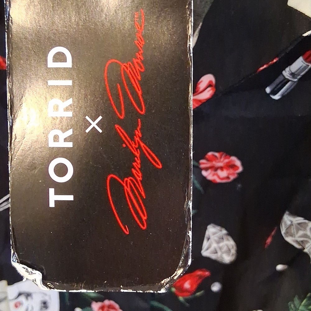 torrid Black Floral & Card Print Shirt Dress with Red Belt - Picture 5 of 9